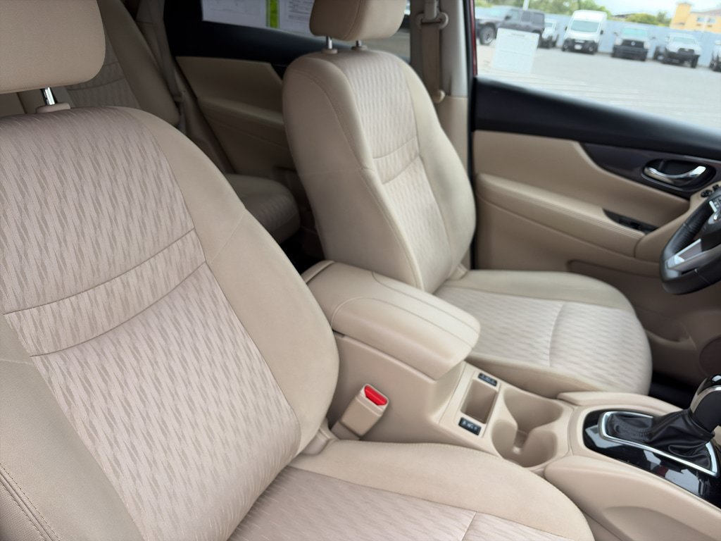 Used 2019 Nissan Rogue SV FWD image 26