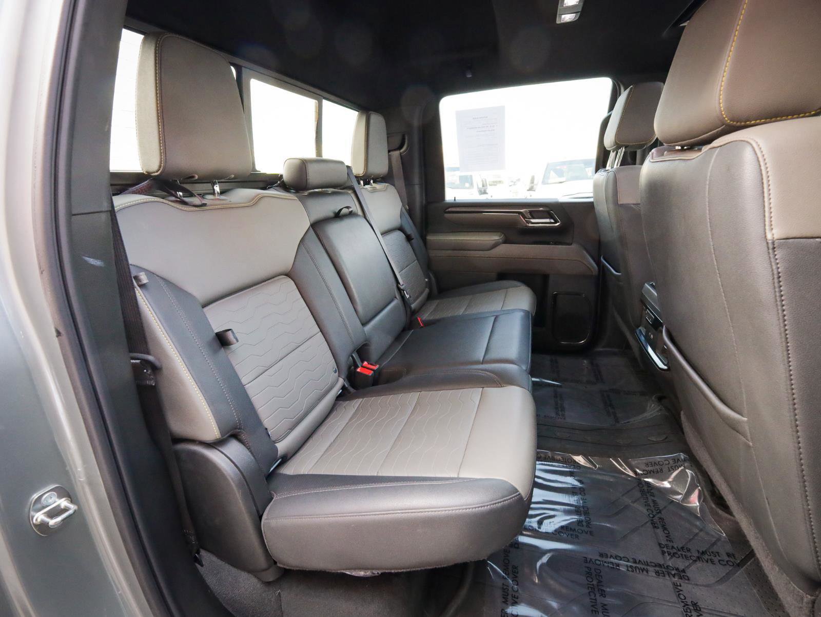 Used 2024 Chevrolet Silverado 2500 ZR2 w/ Technology Package image 29