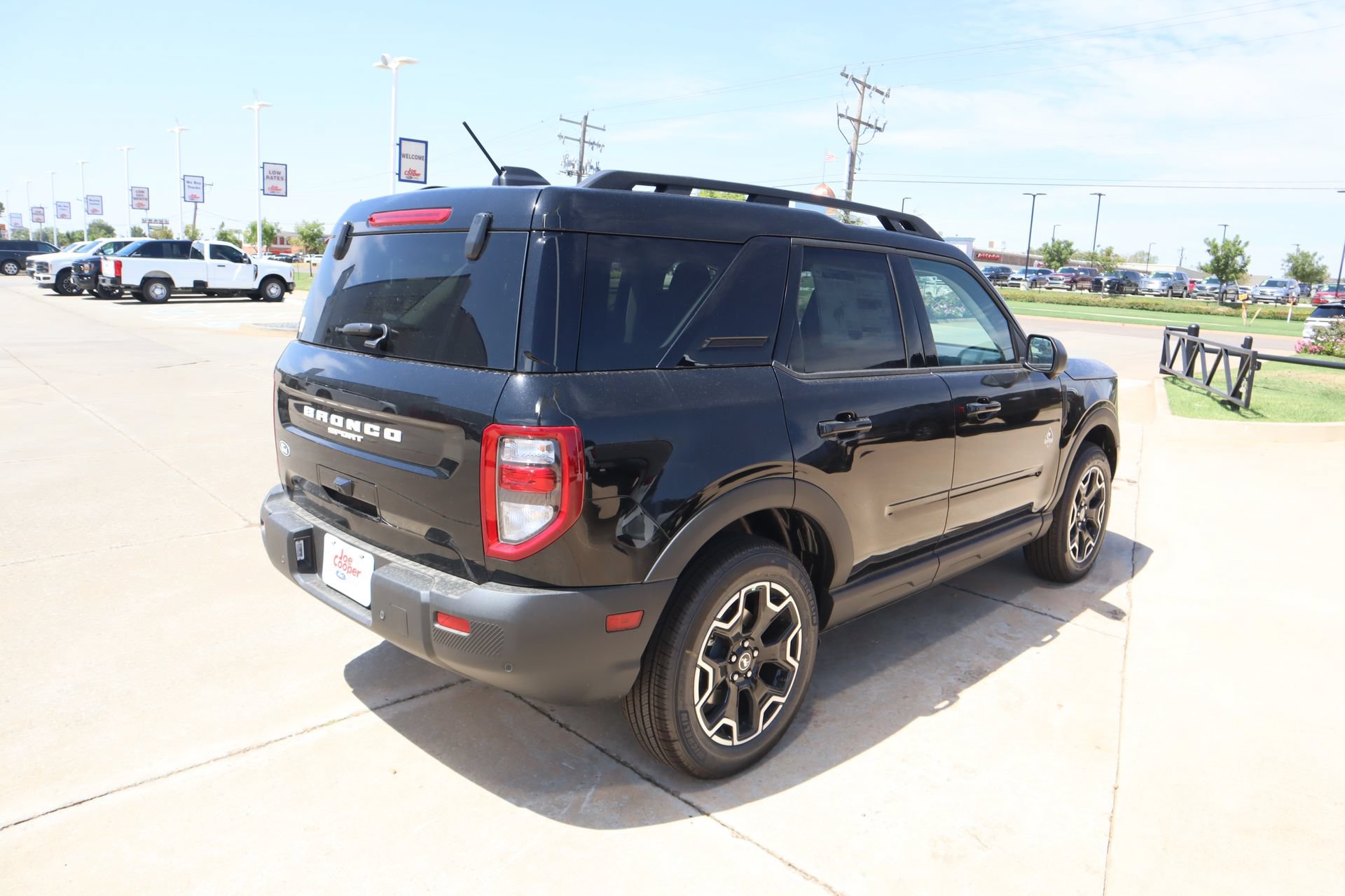 New 2026 Ford Bronco Sport Outer Banks w/ Outer Banks Tech Package+ AWD/4WD image 21