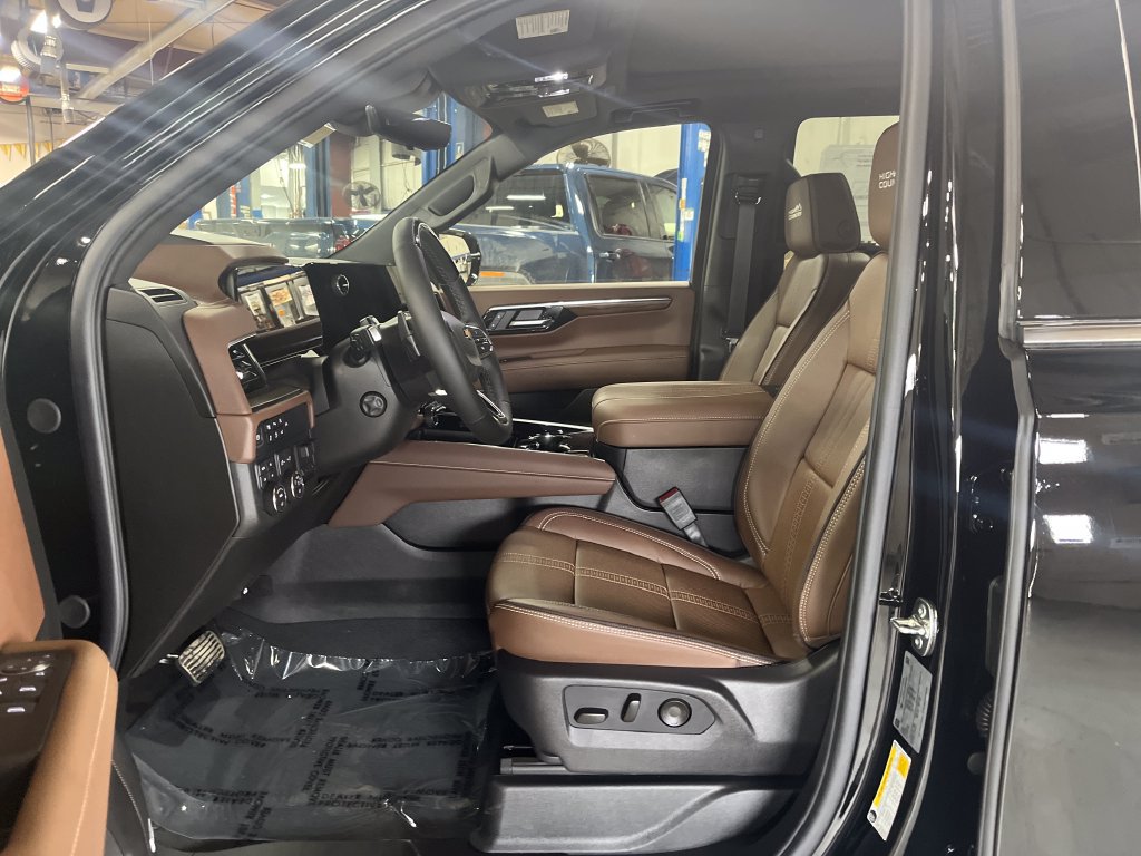 New 2026 Chevrolet Tahoe High Country AWD/4WD image 9
