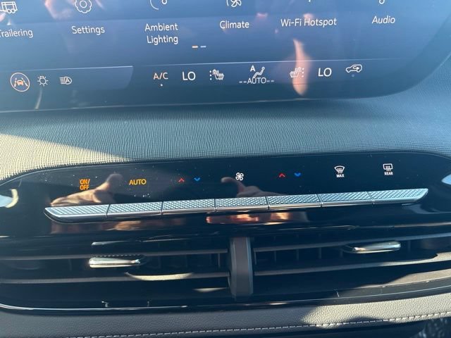 Used 2026 Buick Enclave Preferred AWD/4WD image 39