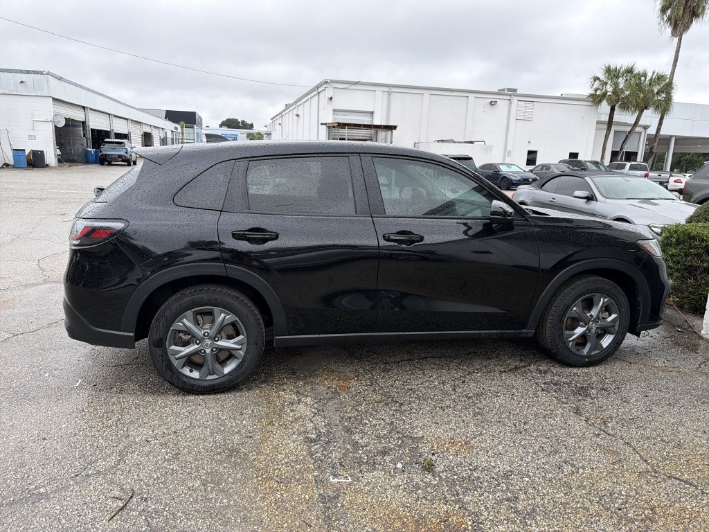 Used 2026 Honda HR-V LX image 4