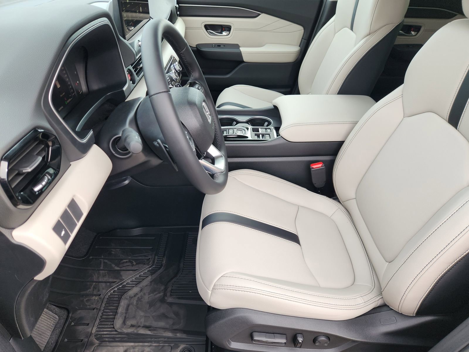 New 2026 Honda Pilot Touring image 16