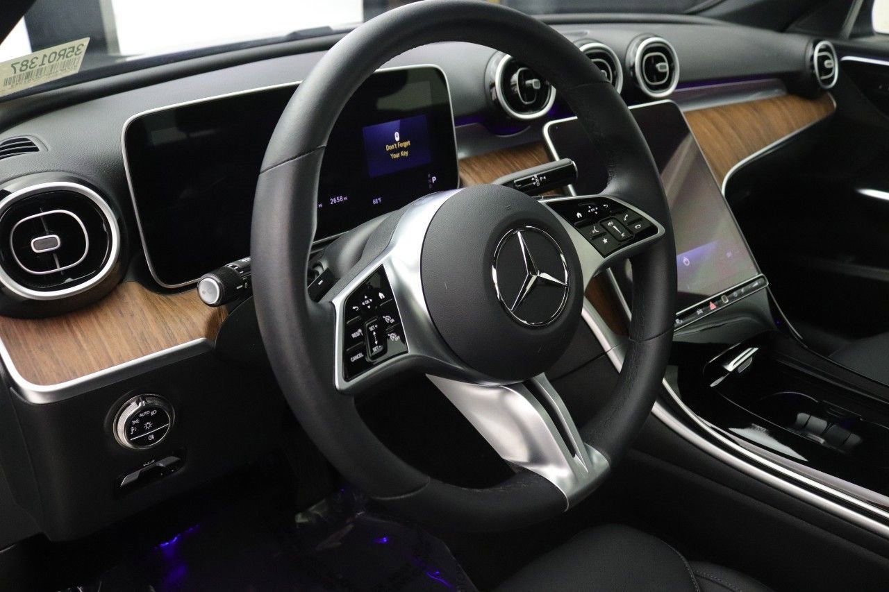 Used 2025 Mercedes-Benz C 300 4MATIC Sedan image 17