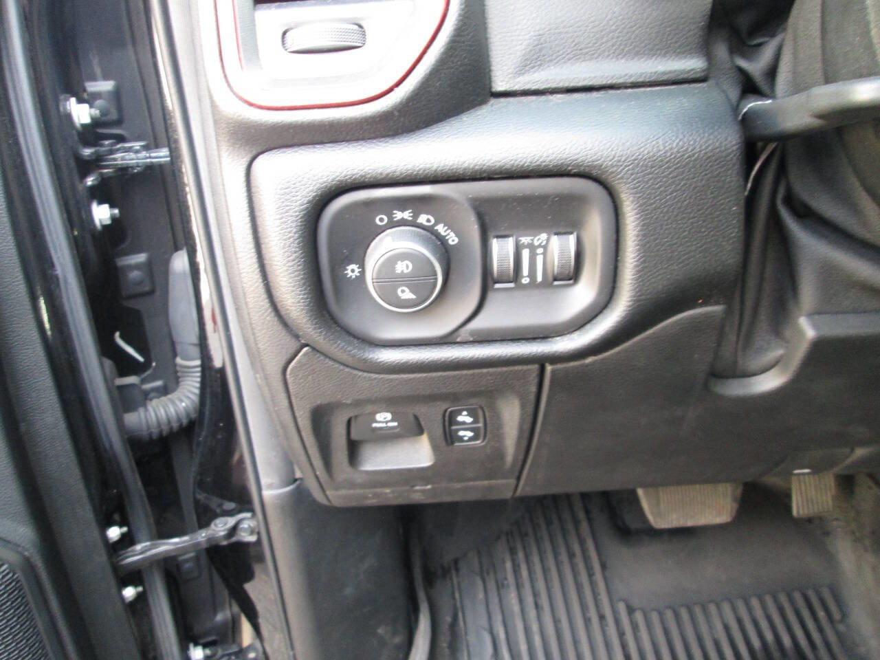 Used 2019 RAM 1500 Rebel w/ Rebel Level 2 Equipment Group AWD/4WD image 18