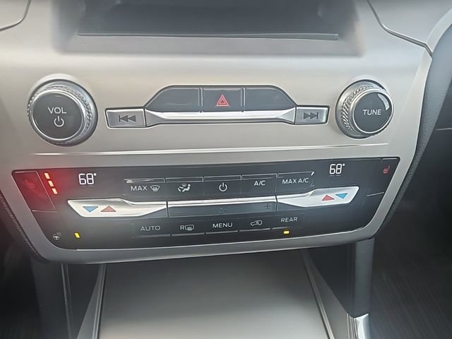 Used 2021 Ford Explorer XLT w/ Equipment Group 202A image 22