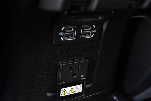 Used 2025 Jeep Wrangler Unlimited Sahara w/ Safety Group AWD/4WD image 25