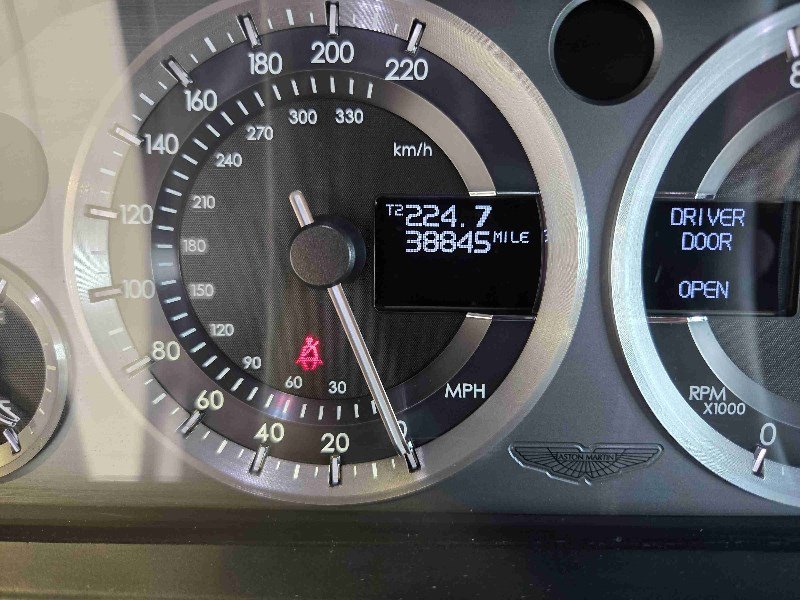 Used 2008 Aston Martin V8 Vantage Roadster image 17