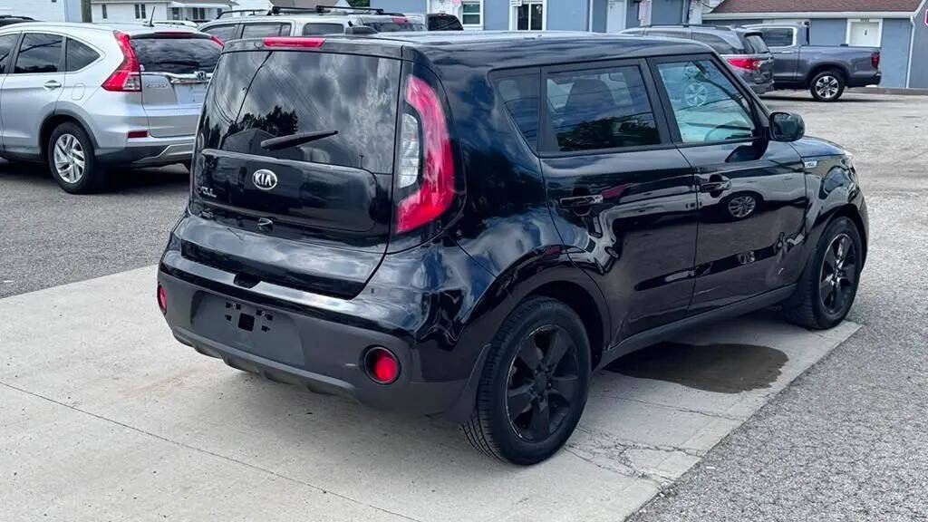 Used 2017 Kia Soul w/ Convenience Package FWD image 6