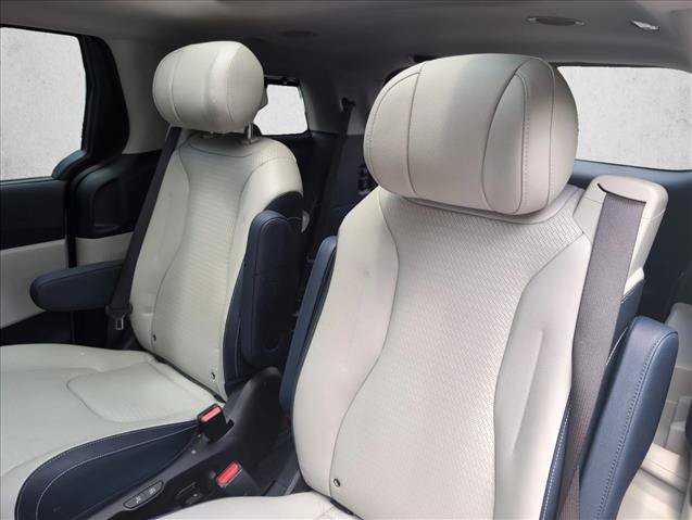 Used 2025 Kia Carnival SX Prestige FWD image 19