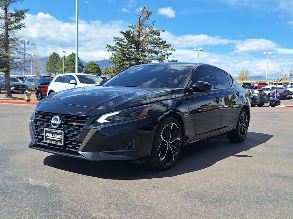 Used 2024 Nissan Altima 2.5 SR w/ SR Premium Package image 7