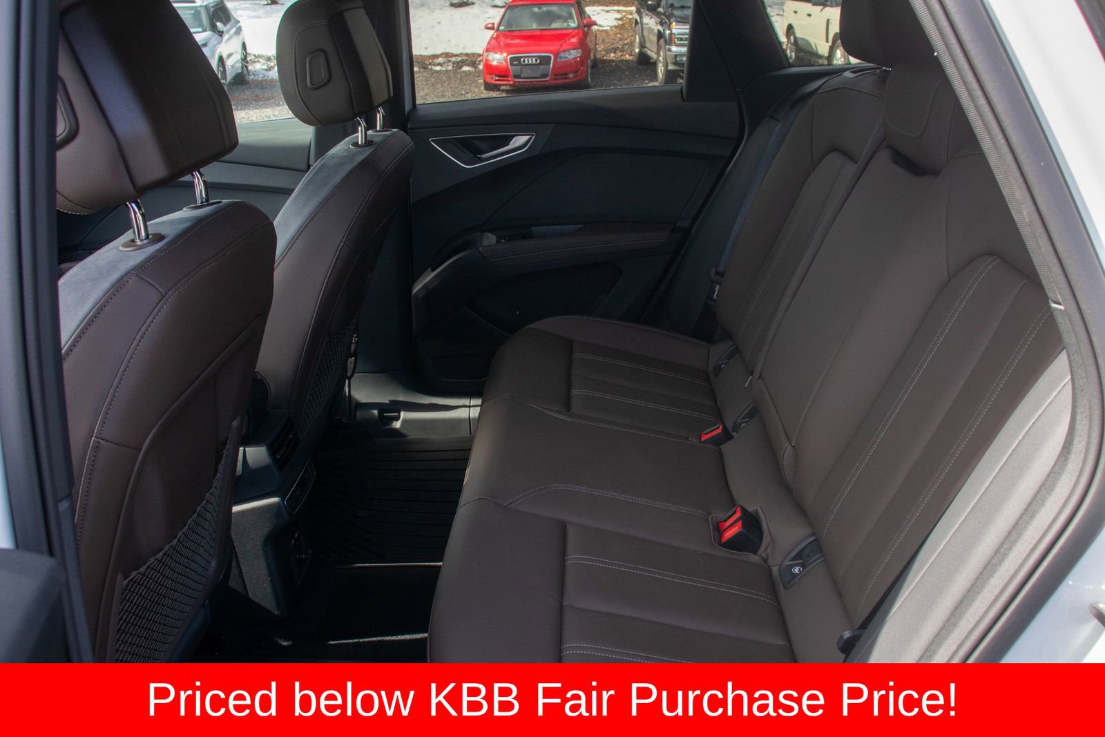 Used 2024 Audi Q4 e-tron Premium image 13