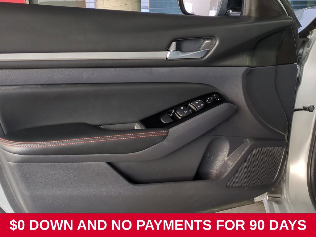 Used 2025 Nissan Altima 2.5 SR FWD image 10