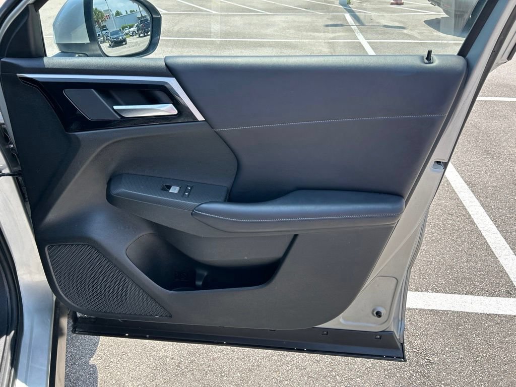 Used 2024 Mitsubishi Outlander SE FWD image 42