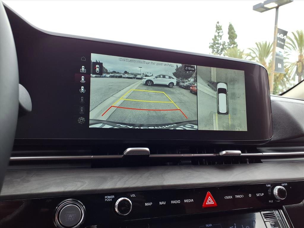 Certified 2024 Kia Carnival SX image 18