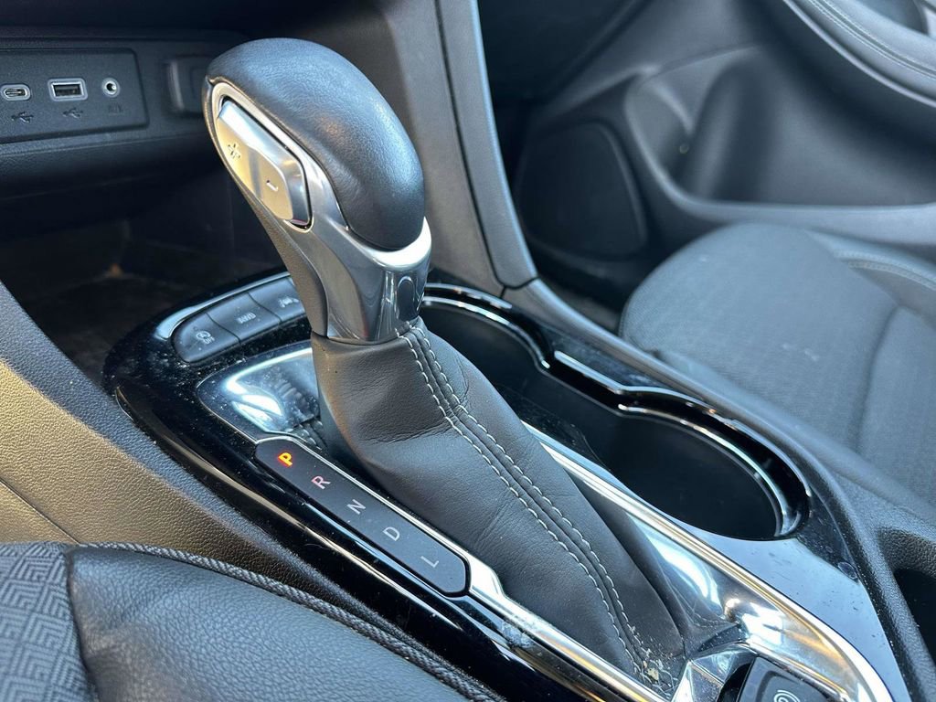 Used 2023 Buick Encore GX Select image 25