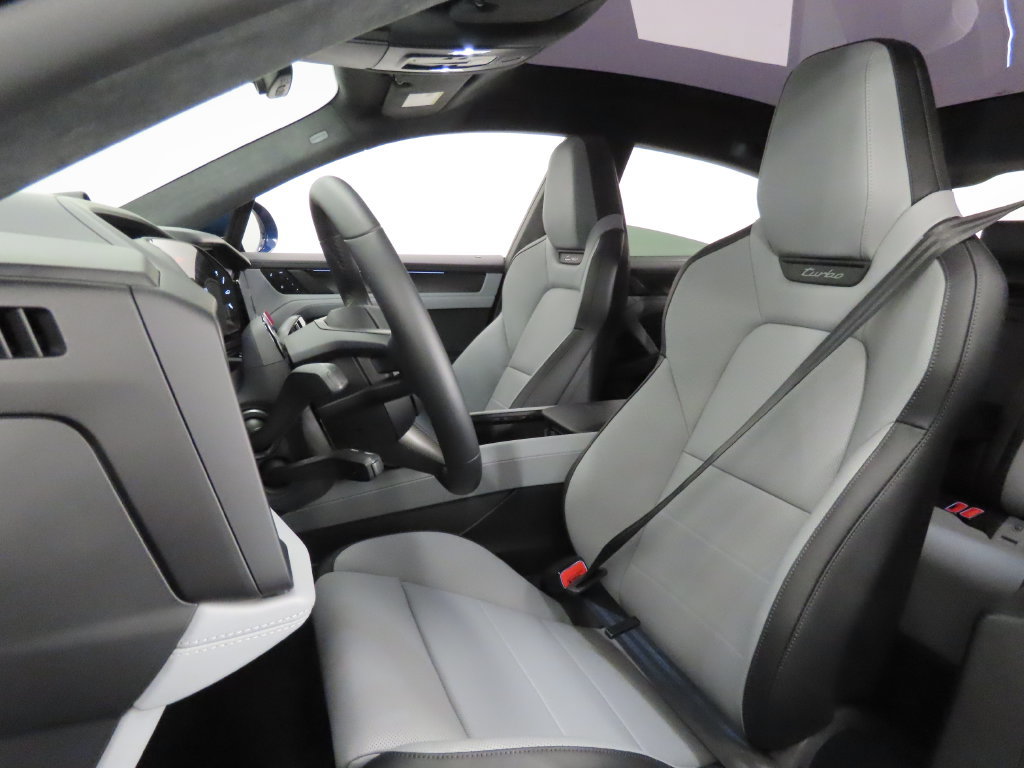 New 2026 Porsche Cayenne Turbo AWD/4WD image 5