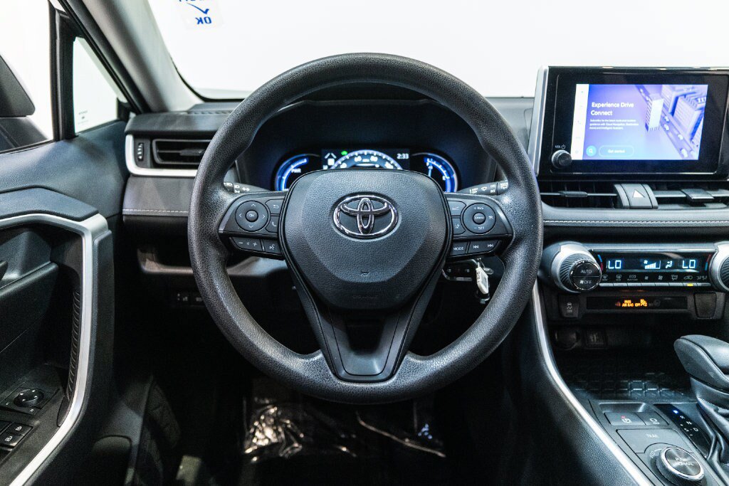 Certified 2025 Toyota RAV4 LE AWD/4WD image 16