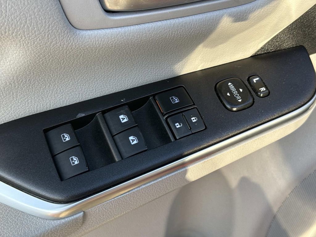 Used 2016 Toyota Camry LE FWD image 24