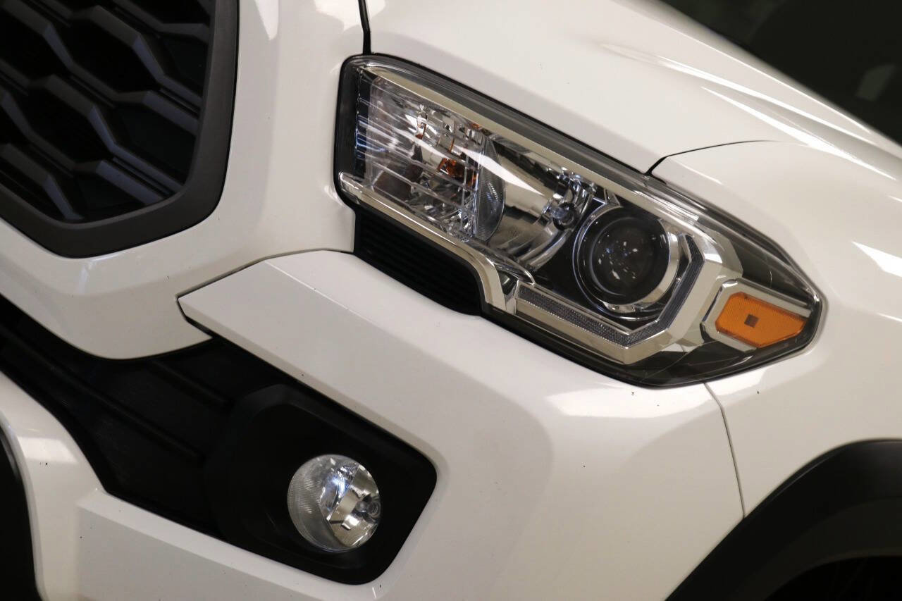 Used 2022 Toyota Tacoma TRD Off-Road image 97