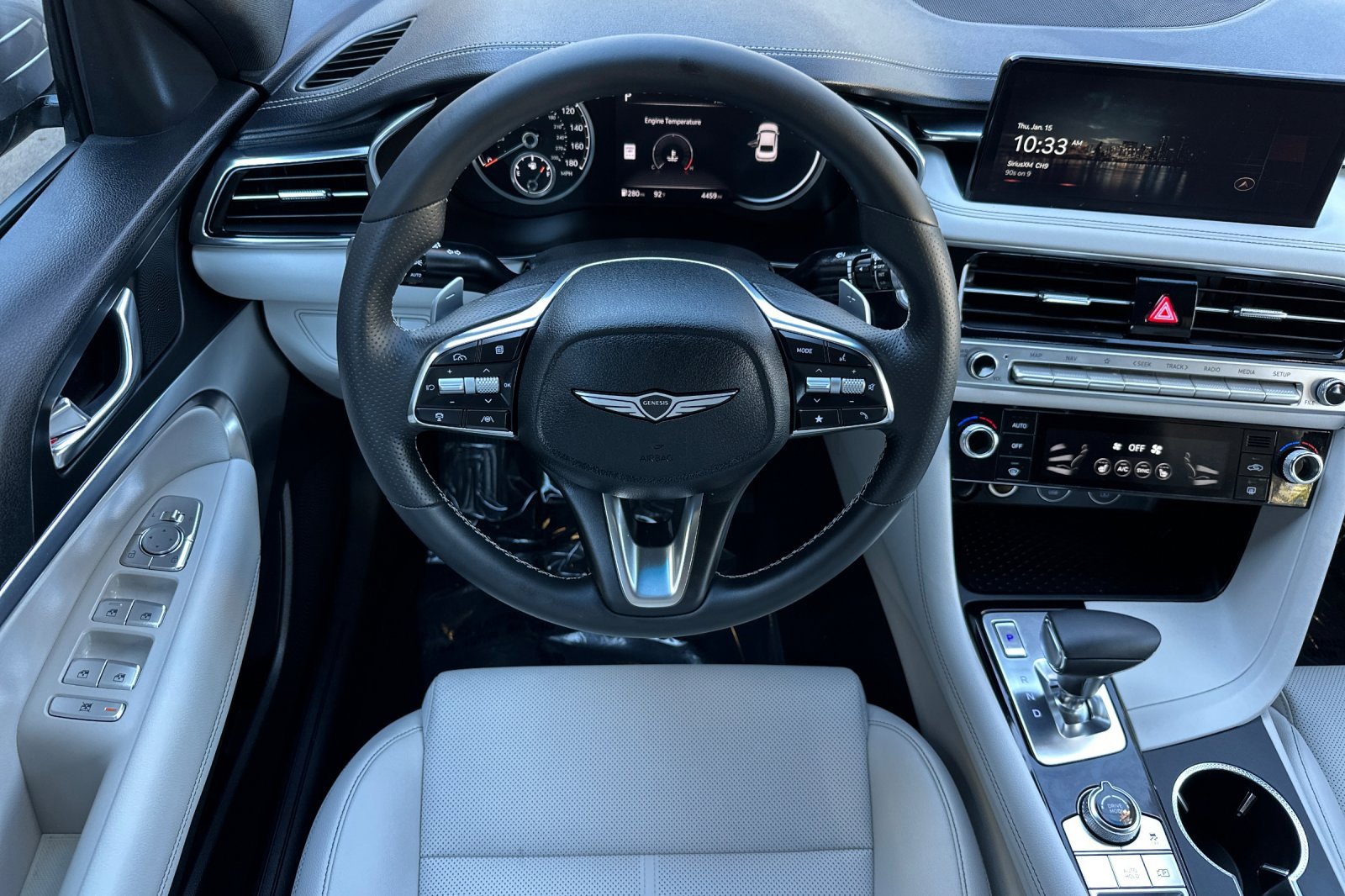 Used 2025 Genesis G70 2.5T image 15