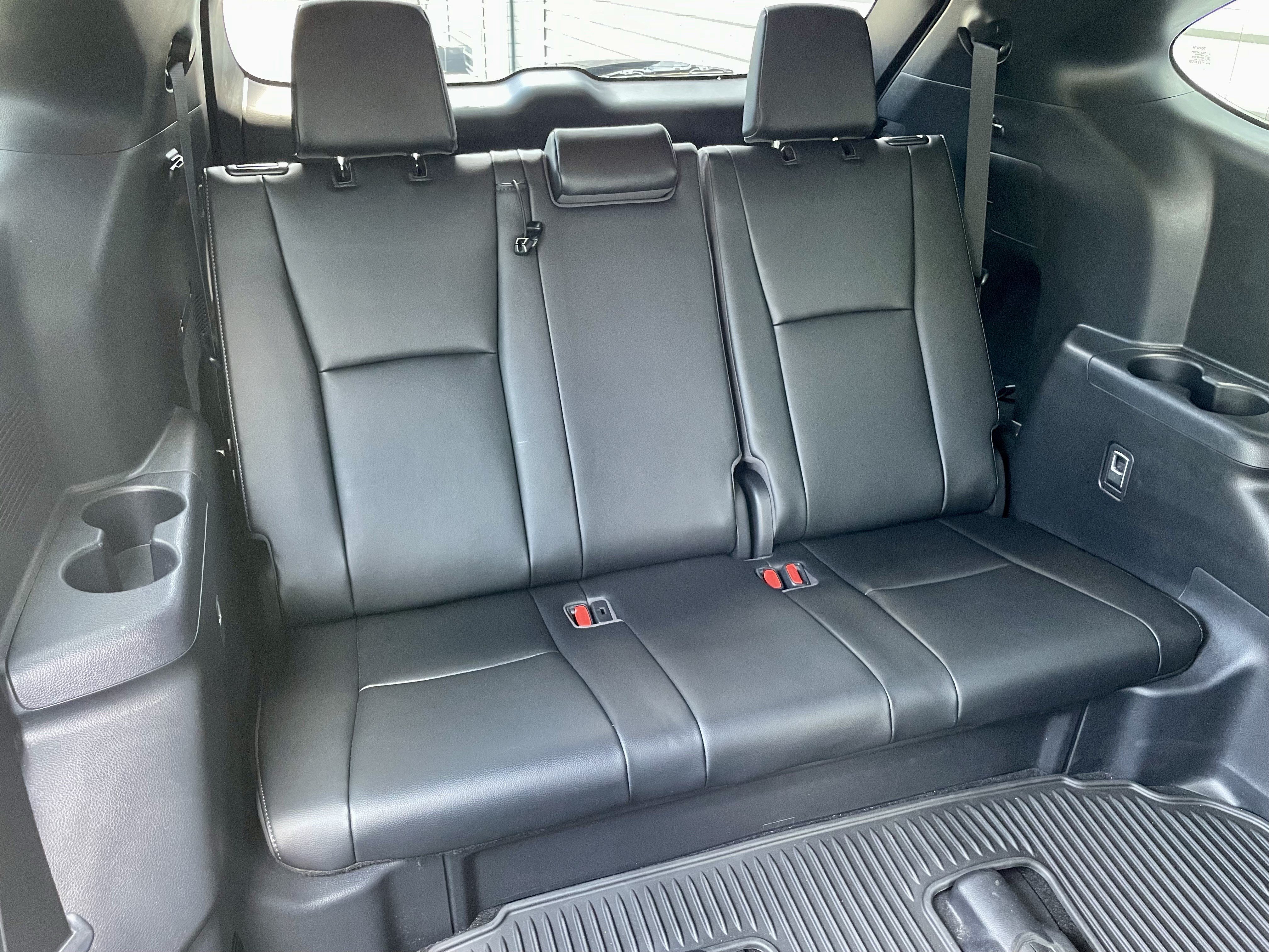 Used 2023 Toyota Highlander XSE AWD/4WD image 32