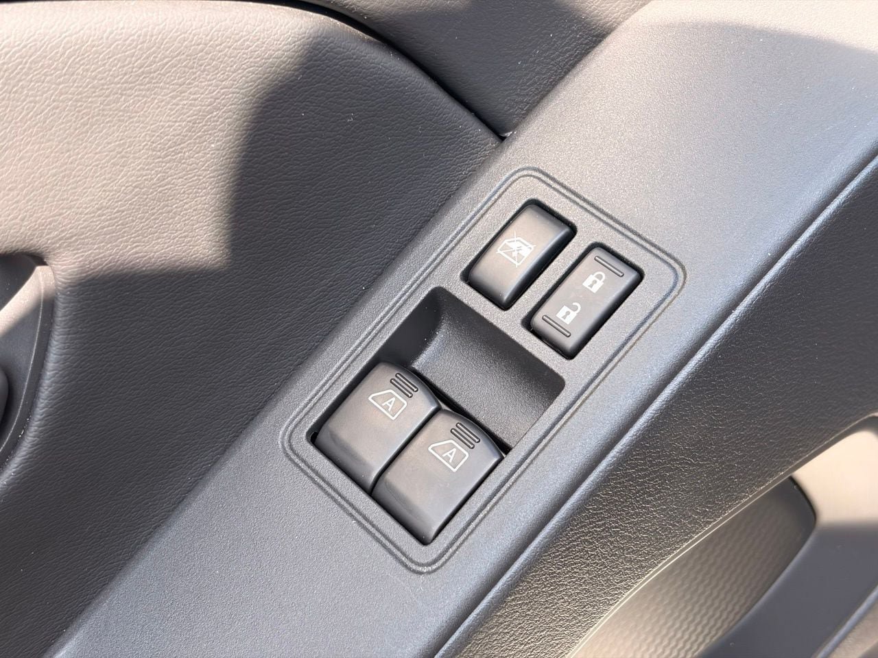 Certified 2026 Nissan Frontier S RWD image 17