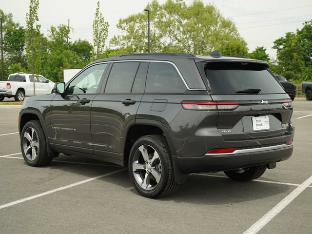 New 2026 Jeep Grand Cherokee Limited w/ Luxury Tech Group II AWD/4WD image 5