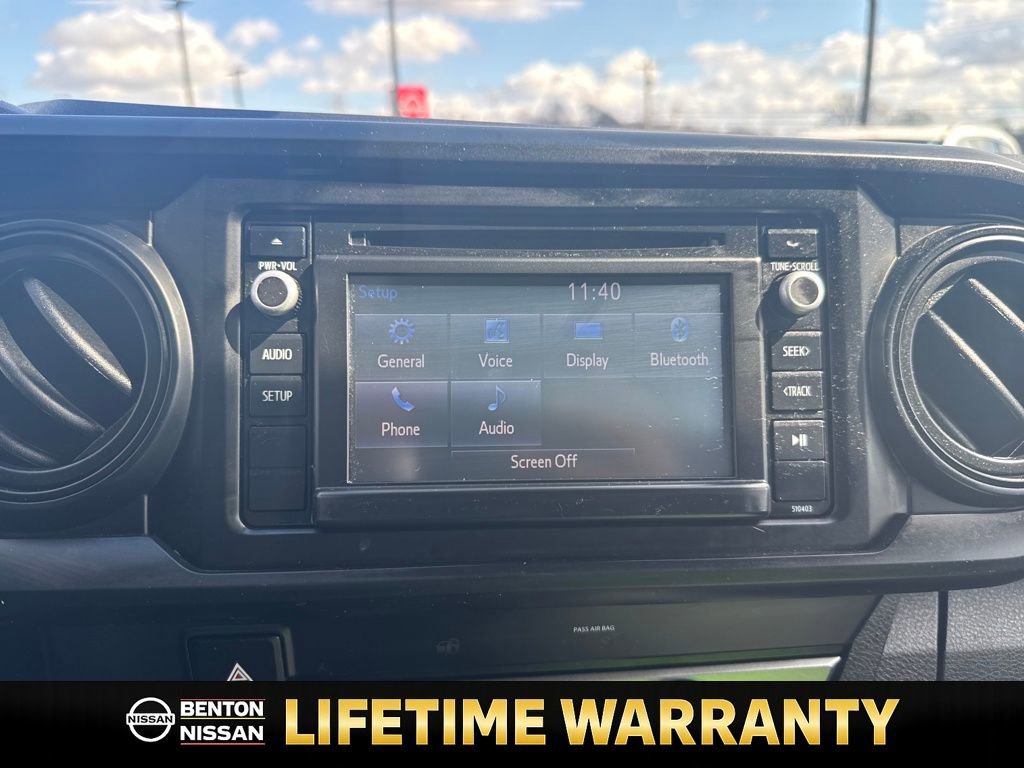 Used 2019 Toyota Tacoma SR image 18