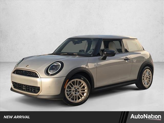 Used 2025 MINI Cooper 2-Door Hardtop image 1