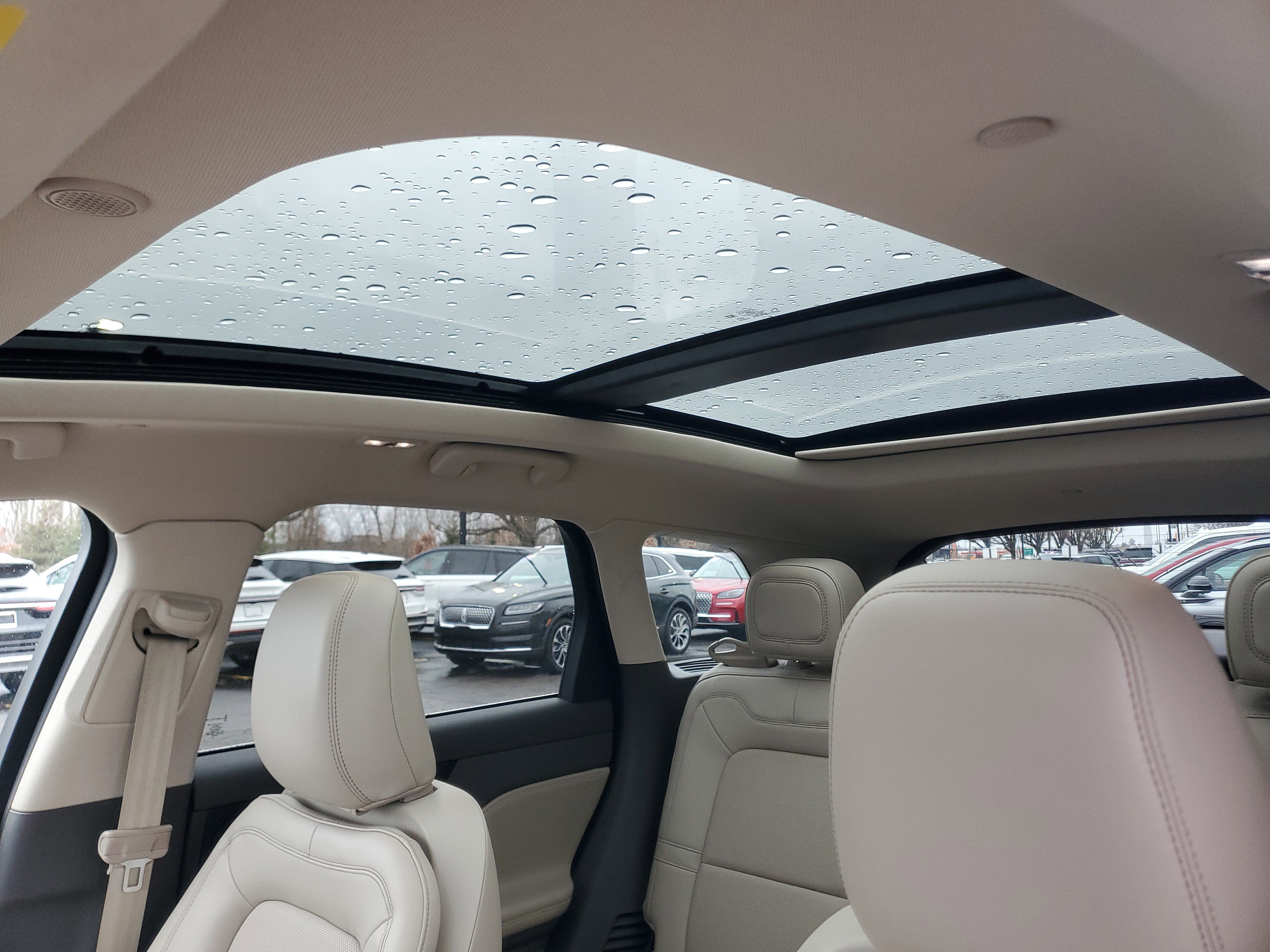 Certified 2022 Lincoln Corsair Reserve w/ Equipment Group 201A image 11