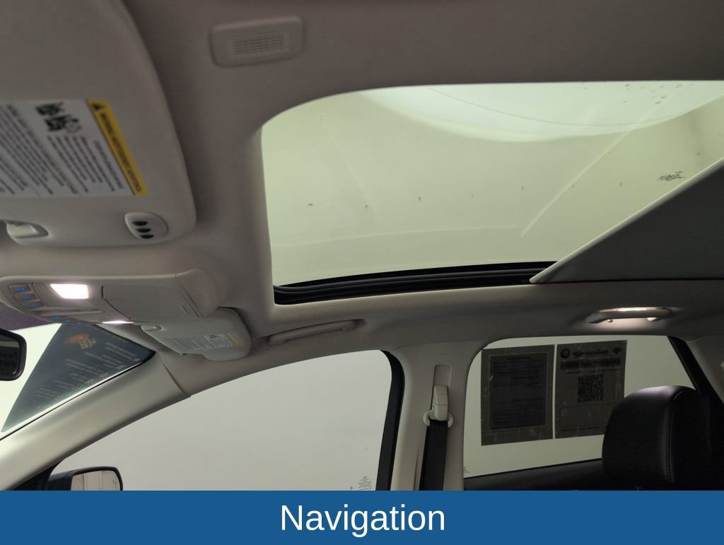 Used 2024 Ford Edge Titanium image 10