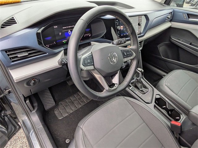Used 2024 Volkswagen Taos SE image 13