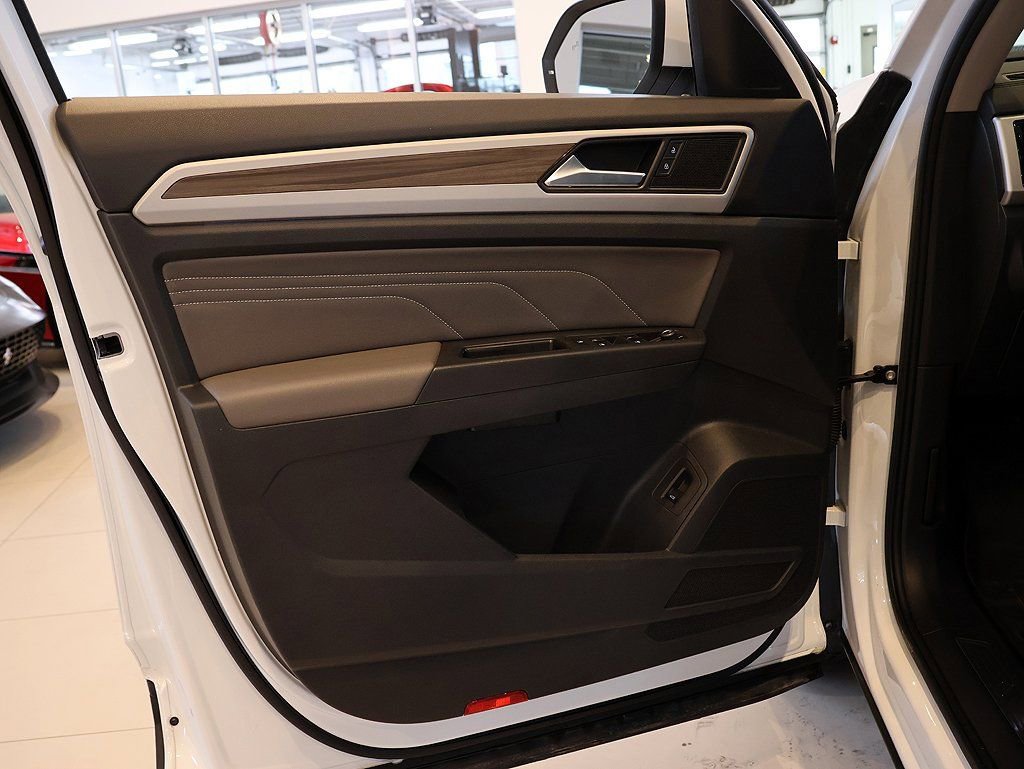 Used 2023 Volkswagen Atlas SEL image 50