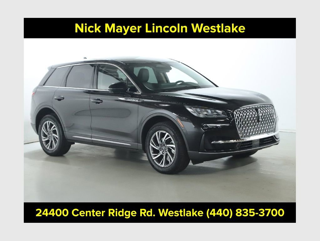Used 2023 Lincoln Corsair FWD w/ Equipment Group 101A image 1