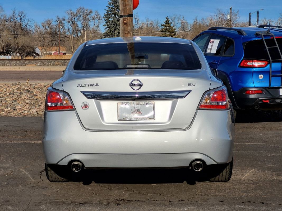Used 2015 Nissan Altima 2.5 SV image 6
