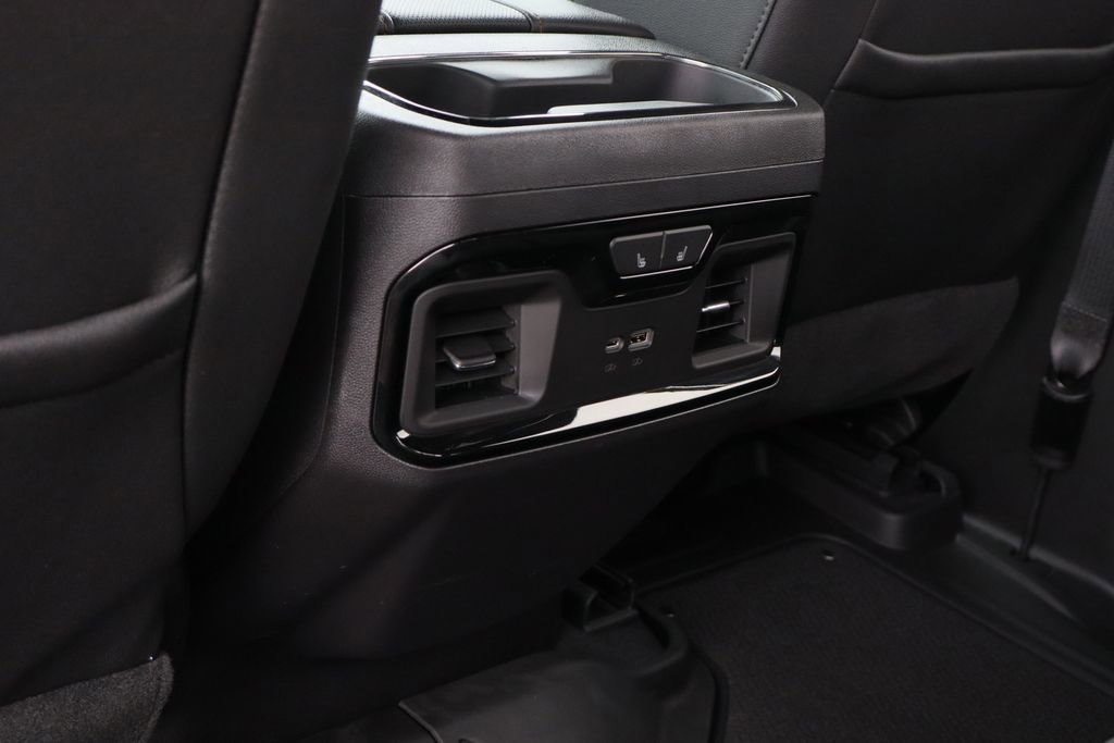 Used 2024 GMC Sierra 1500 AT4 w/ Technology Package image 24