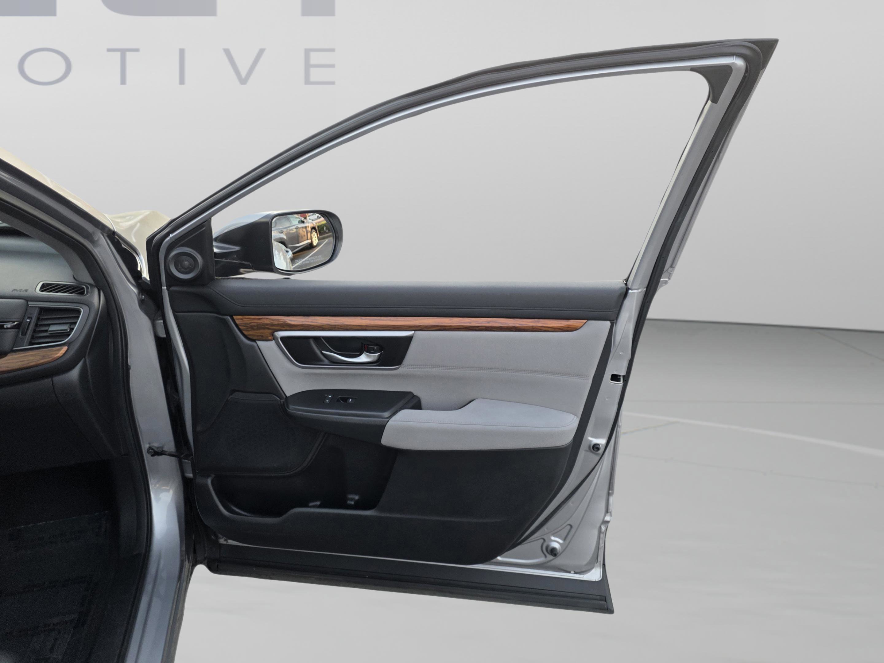 Used 2017 Honda CR-V EX image 12