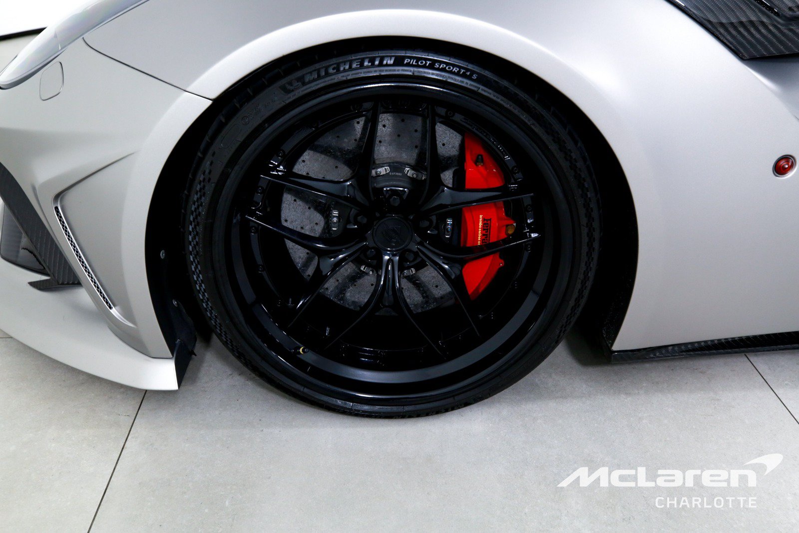 Used 2016 Ferrari F12 Berlinetta RWD image 24
