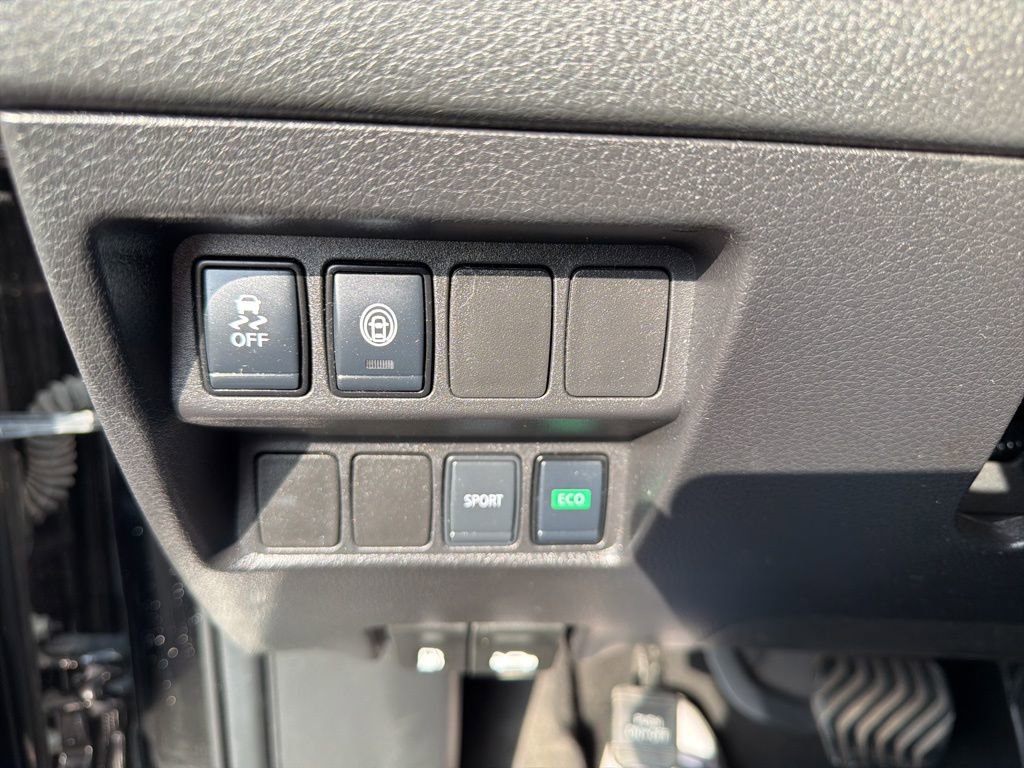 Used 2020 Nissan Rogue Sport S w/ Appearance Package image 19