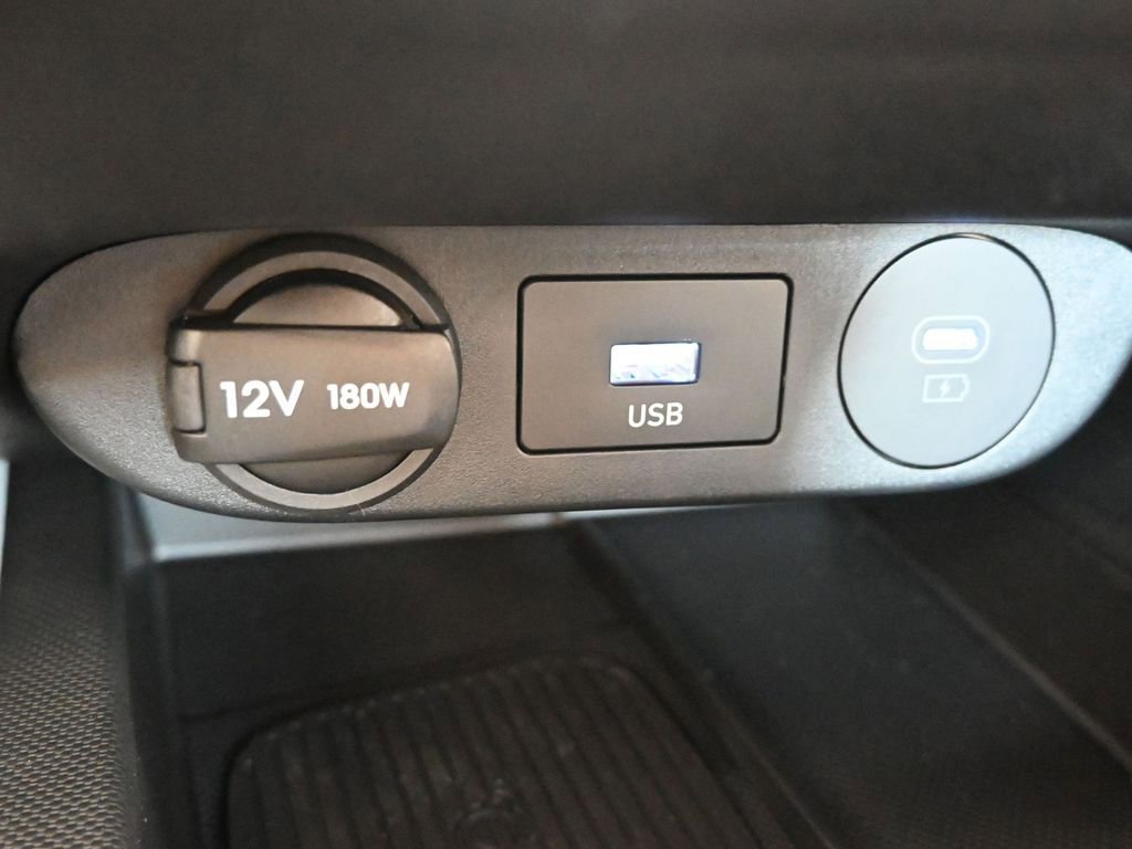 New 2026 Hyundai Elantra Limited image 30