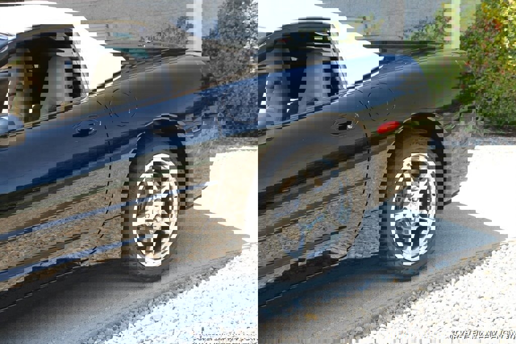 Used 2002 Chevrolet Corvette Convertible w/ Preferred Equipment Group2 image 10