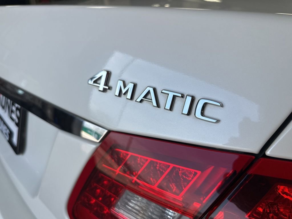 Used 2011 Mercedes-Benz E 550 4MATIC Sedan image 10