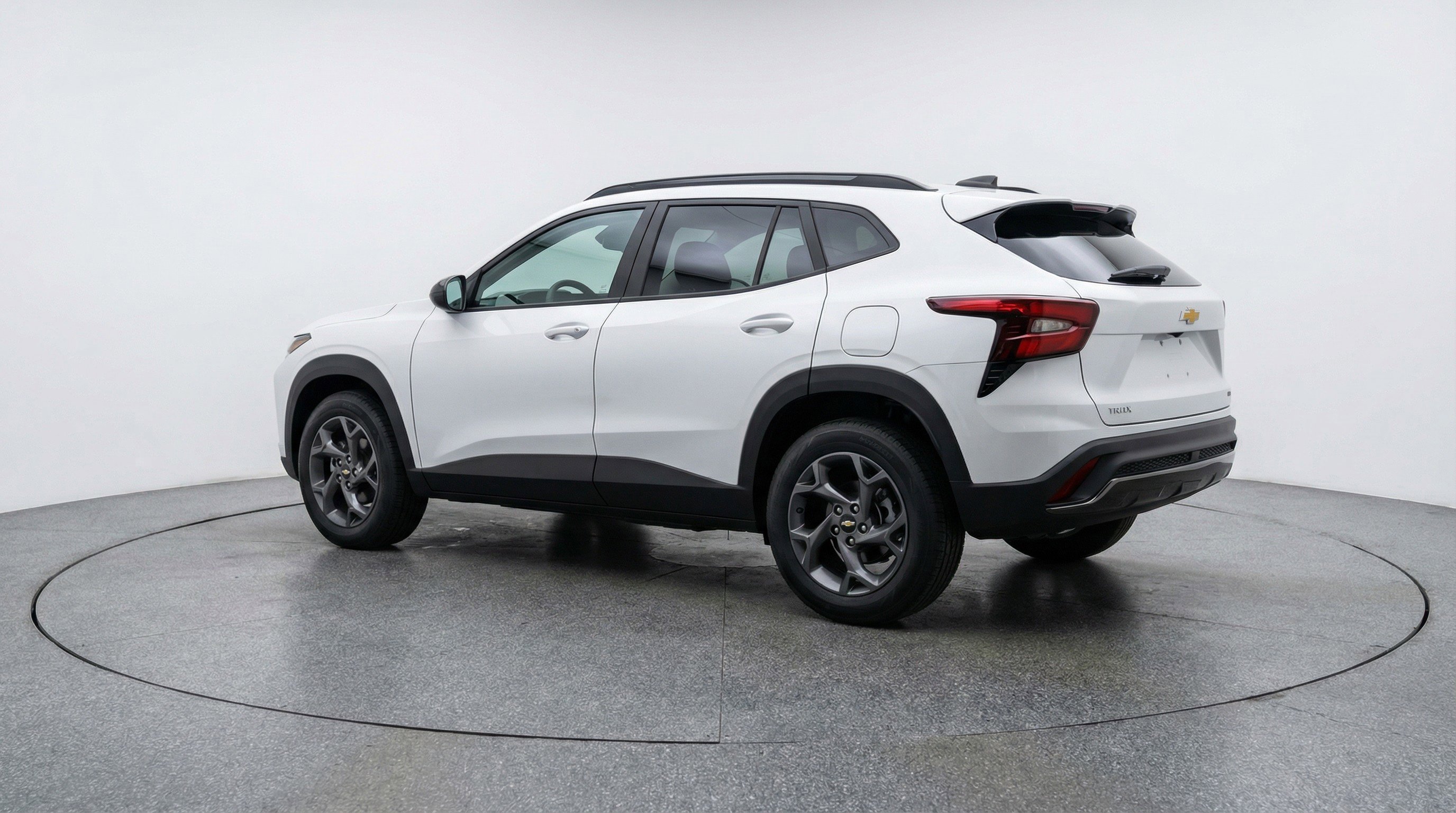 Used 2025 Chevrolet Trax LT w/ LT Convenience Package FWD image 6