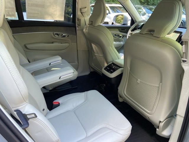 New 2026 Volvo XC90 B6 Ultra w/ Lounge Package image 17
