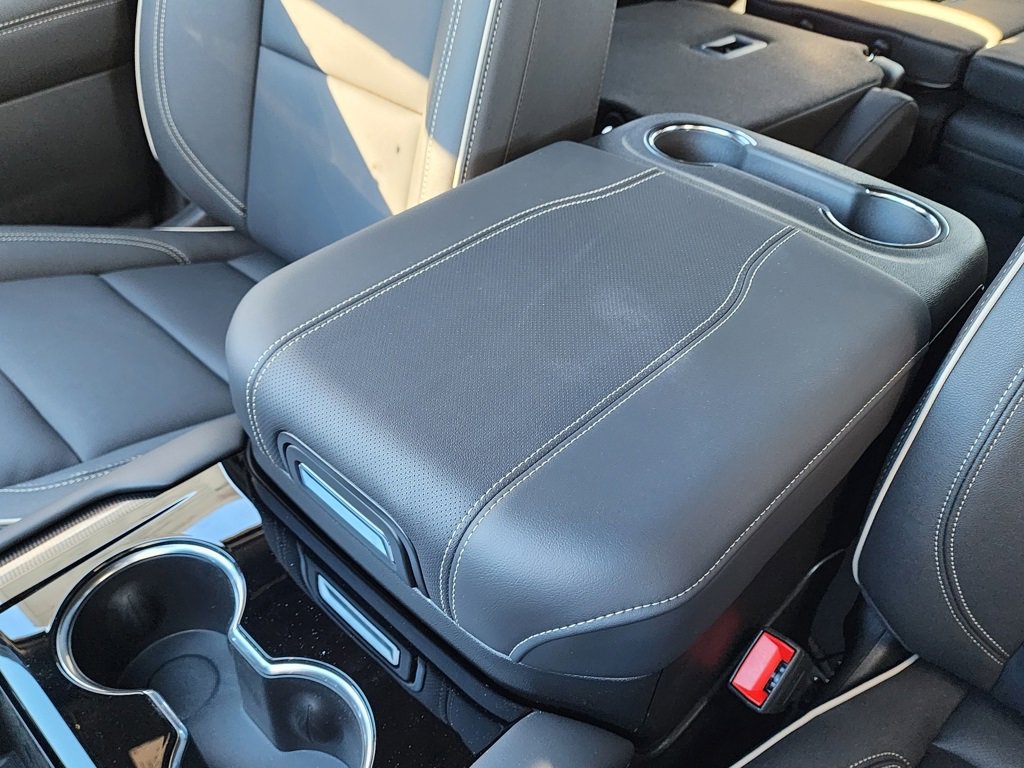 New 2026 GMC Yukon Elevation image 33