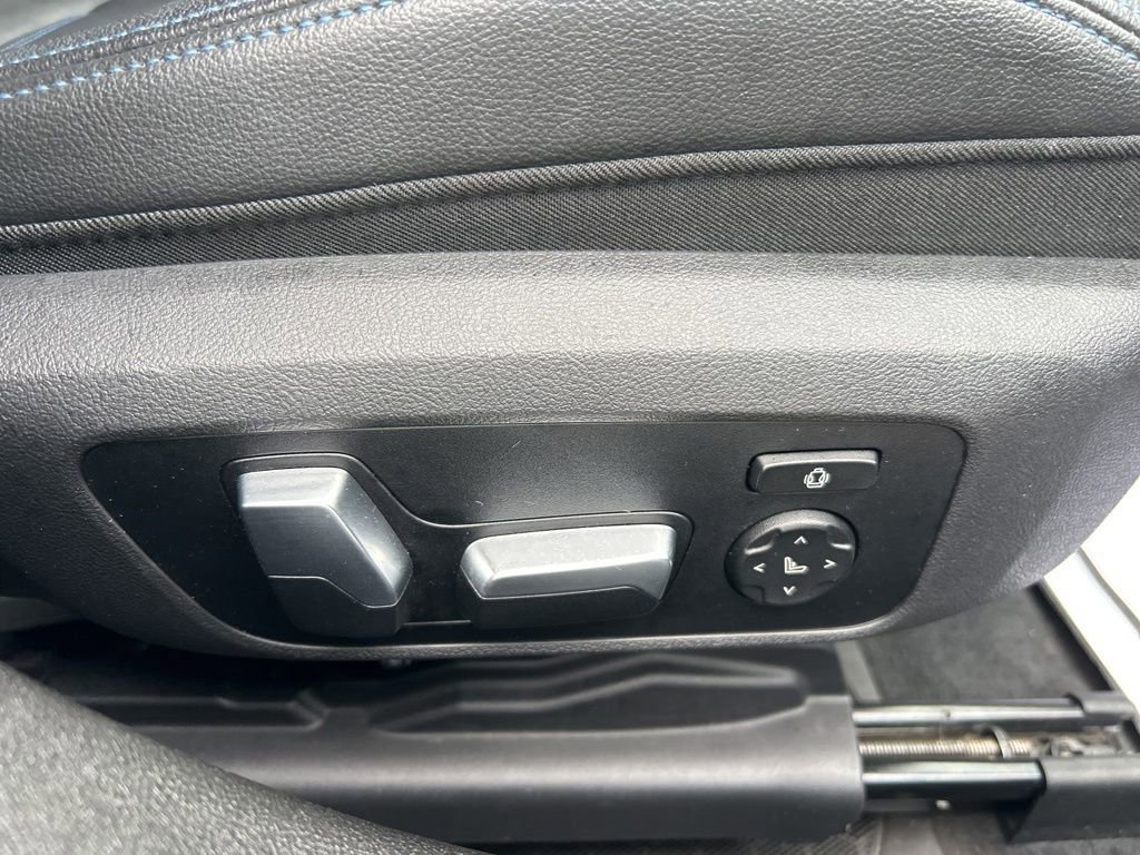 Used 2019 BMW 330i xDrive Sedan w/ M Sport Package image 34