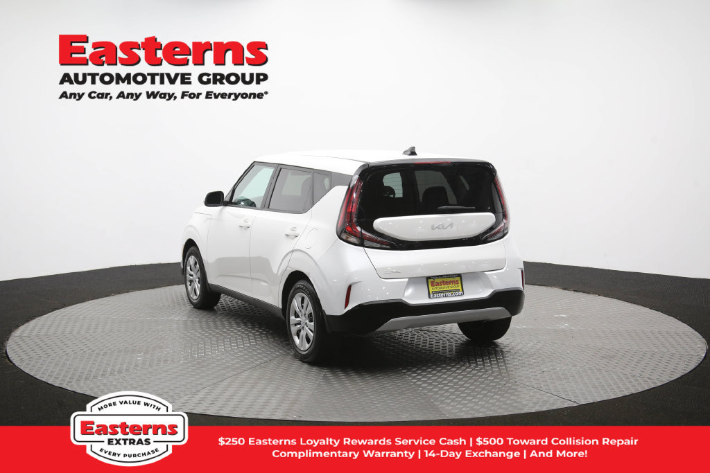 Used 2023 Kia Soul LX FWD image 64