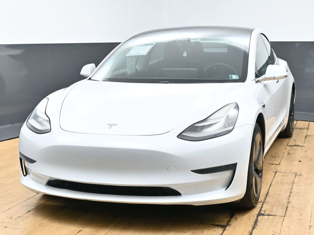Used 2020 Tesla Model 3 Standard Range RWD image 4