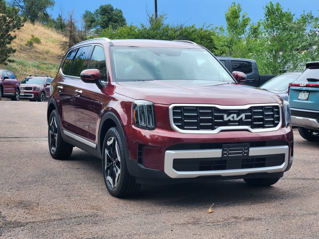 Certified 2024 Kia Telluride S w/ S Sunroof Package AWD/4WD image 3